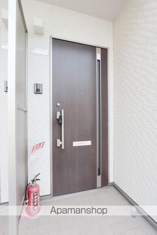 ア・グランシャリオの玄関写真
