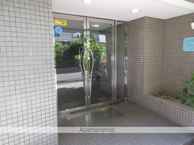 カームステージ鷺宮の玄関写真