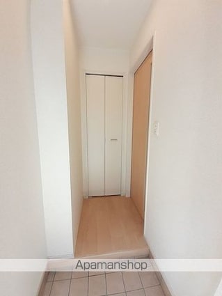 ホースパークＡ[1LDK/37.76m2]の玄関