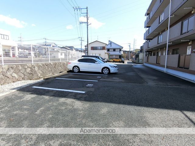 瀧マンションF棟の外観写真