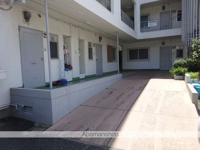 翠香マンションの玄関写真