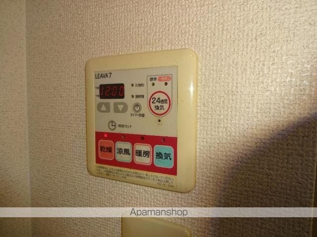 瑞穂市 3階建 築22年の内装写真