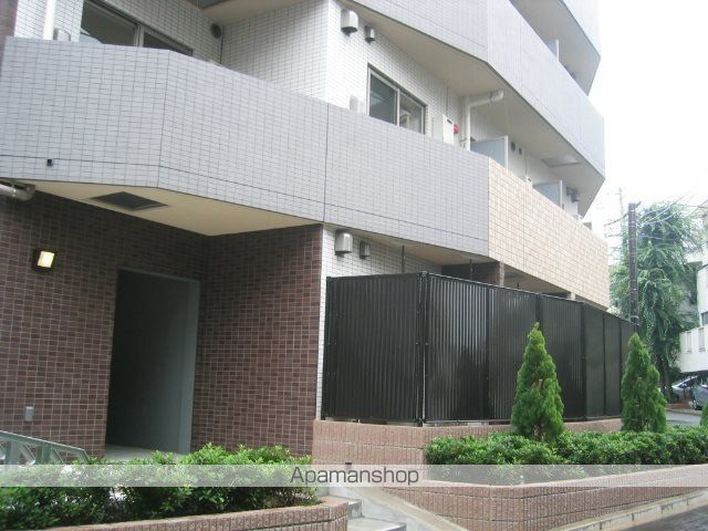 フェニックス西新宿壱番館の玄関写真