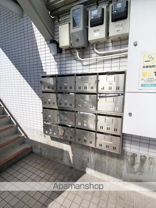 愛媛県松山市西長戸町[1R/21.66m2]のエントランス1
