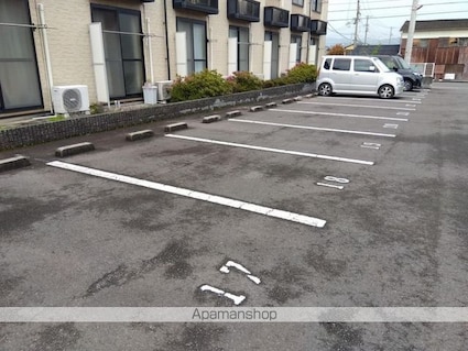 レオパレス東大浜[1K/23.18m2]の駐車場1