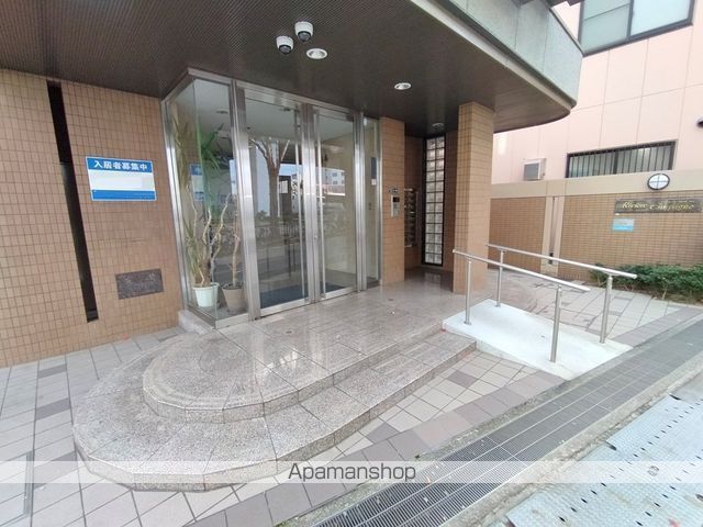 フェルザ長田の玄関写真