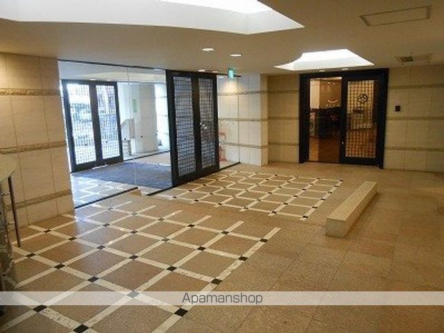 グラマシー恵比寿の玄関写真