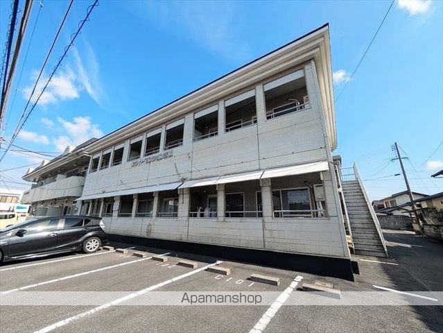 ホワイトマンション吉岡 C棟の外観写真