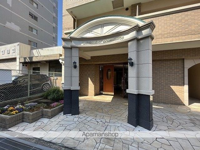 サクラメント駅南大路の玄関写真