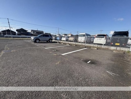 サウスプラザ六条[1LDK/49.6m2]の駐車場