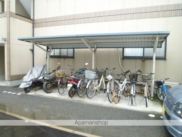 【福岡市東区土井のアパートの写真】