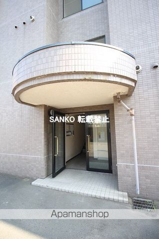 グランデール壱番館の玄関写真