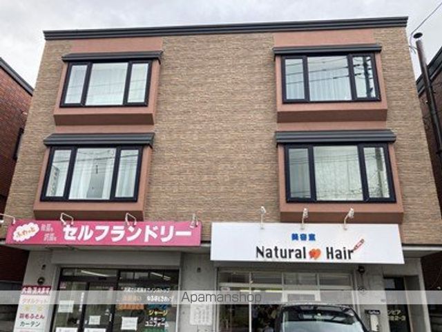 サンピア福住2-3の外観写真