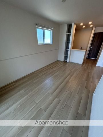 フェイバー フォレスト Iの内装写真
