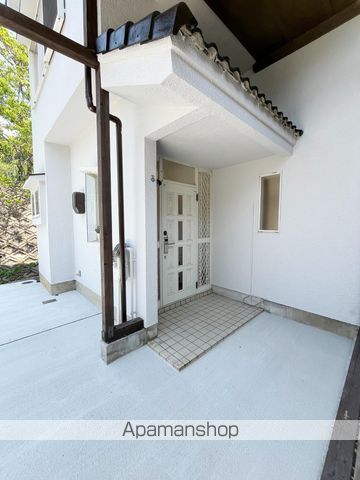 片町線 津田駅 徒歩74分 2階建 築38年の玄関写真