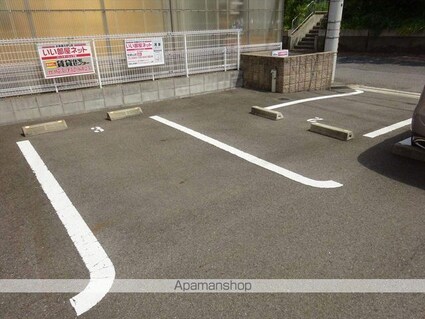 レジデンス　スプリング[1LDK/42.47m2]の駐車場1