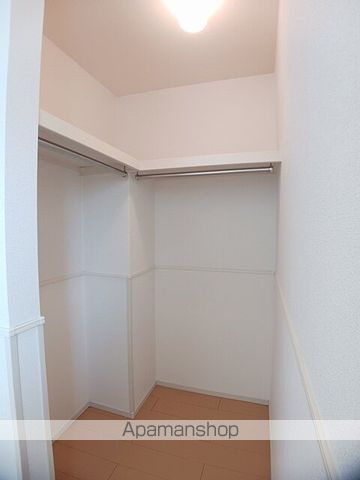 スザンヌ ラングランEの内装写真