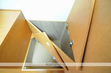レオパレスエクセレント[1K/22.35m2]の収納