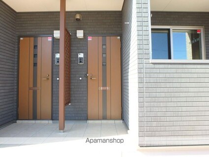 グランコートⅥ[2LDK/54.85m2]のエントランス1