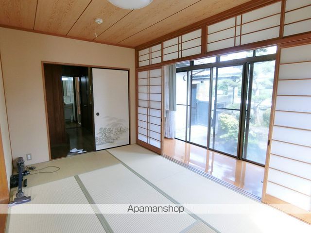 京田辺市田辺狐川戸建ての内装写真