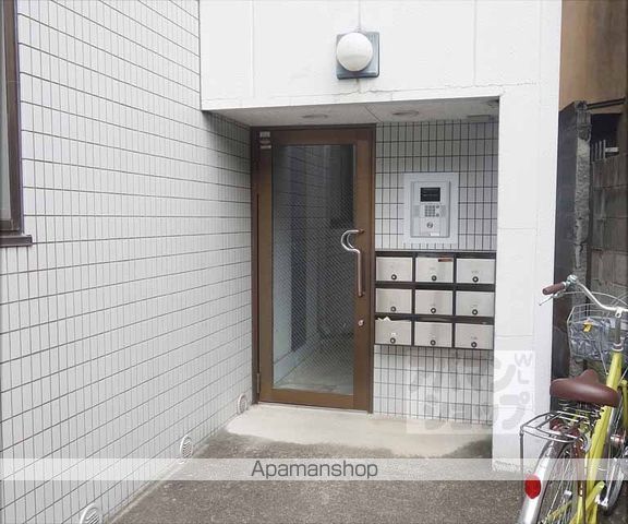 ハイツ本瓦の玄関写真