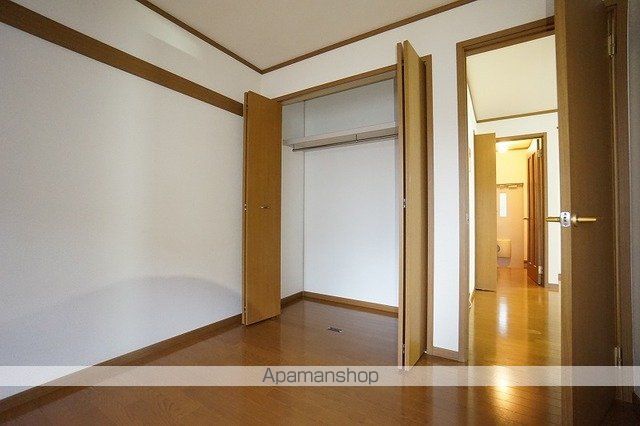 エヴァーグリーンFの内装写真