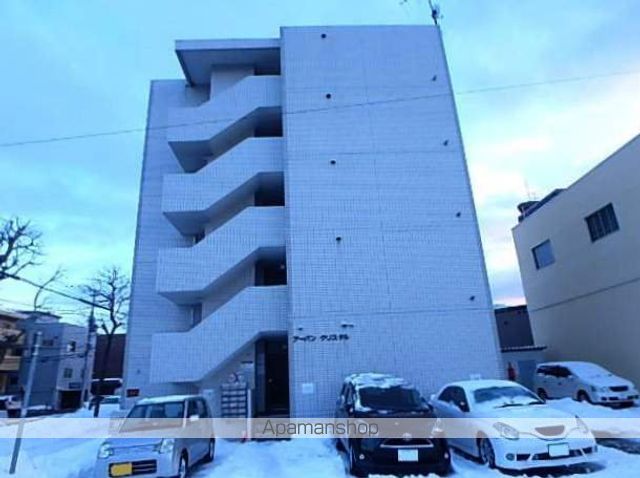 アーバンクリスタルの外観写真