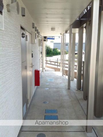 クレイノジュネス南栗原の玄関写真