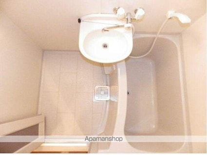 東京都中野区野方４丁目[1R/20.09m2]のバス