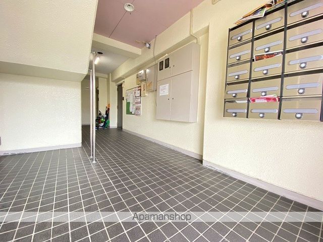 キャッスル弥生の玄関写真