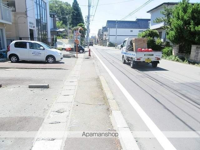 カーサ・ニュースリー[2LDK/50m2]の周辺1