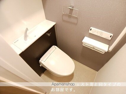 リルーム　東近江[2LDK/56.92m2]のトイレ