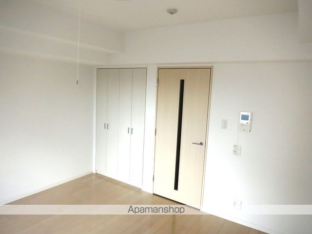 ラクアスレジデンス東新宿の内装写真