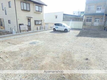 ラ　ラ　プラント[1LDK/52.13m2]の駐車場