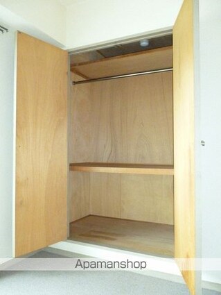 大阪府和泉市府中町８丁目[1K/18.25m2]の収納