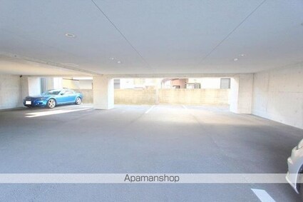 Ｌａ・Ｔｏｕｒ[1LDK/38.81m2]の駐車場