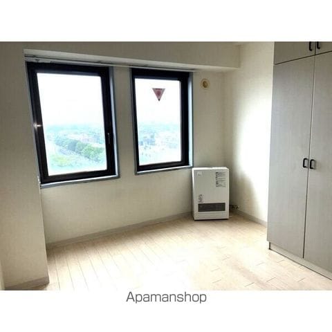 クリスタルハイツの内装写真
