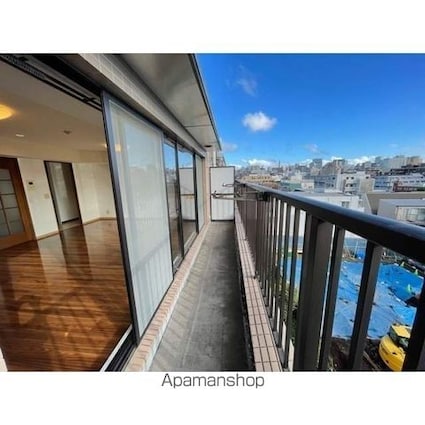 アーバンコート市ヶ谷[2LDK/88.4m2]のバルコニー