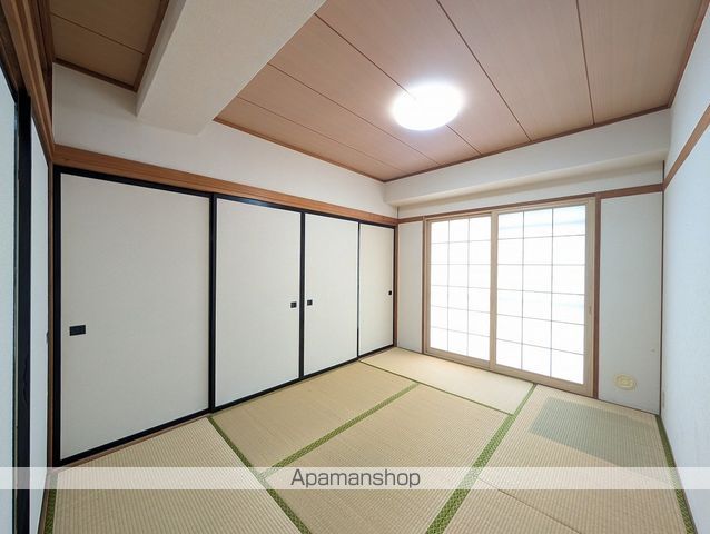 マンションパレロワイヤルの内装写真