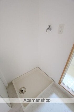 パインズコート新居　Ｅ棟[2LDK/55.89m2]の内装1