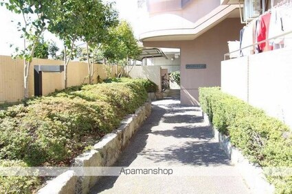 香川県高松市太田下町[2LDK/66.4m2]のエントランス