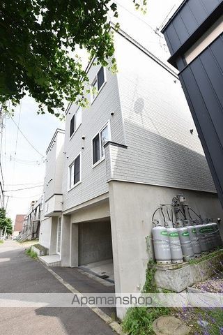子猫の散歩道の外観写真