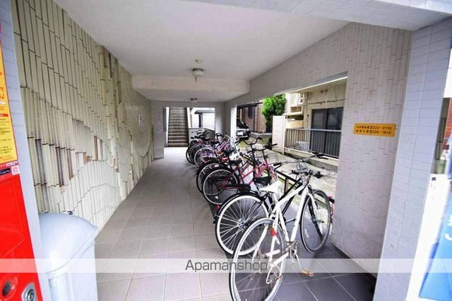 アビターレ新屋敷の玄関写真
