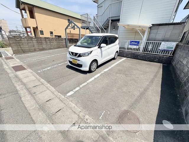 プレジール湯川[1DK/29.42m2]の駐車場