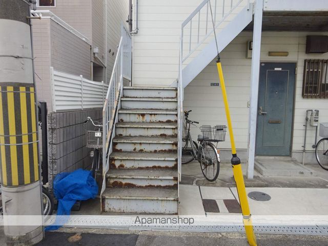 新家ハイツの玄関写真