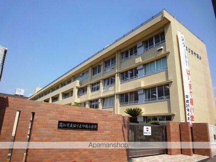 高知県高知市桜井町１丁目[1DK/26.8m2]の周辺2