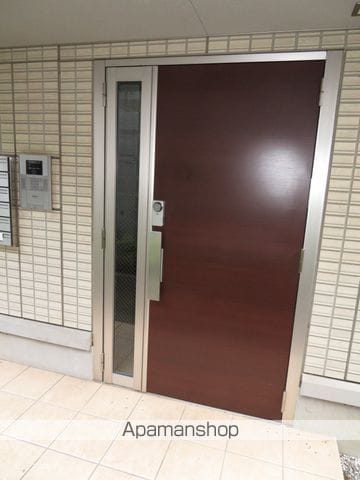 スプリングフォレスト Bの玄関写真