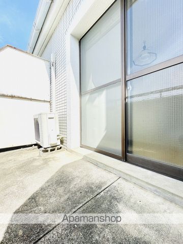 ポスト関目の内装写真