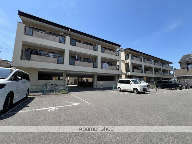 パストラル横小路の外観写真