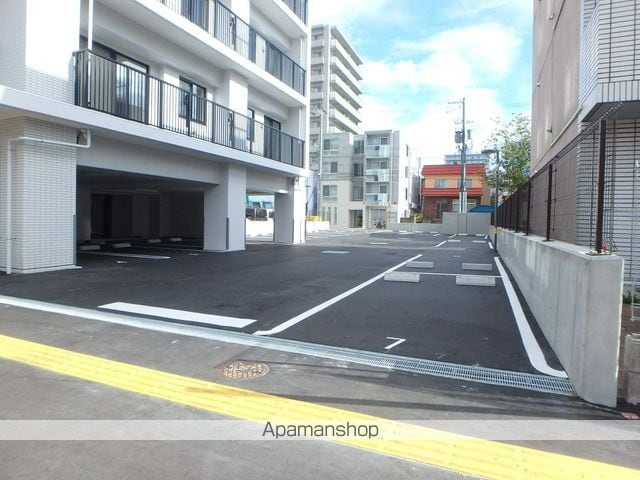 クリオ円山鳥居前の外観写真